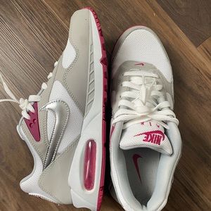 Nike Correlate Sneakers